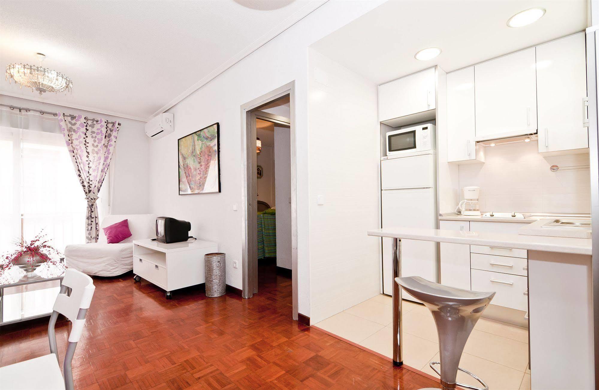 Apartamentos Aqui Me Quedo Madri Exterior foto